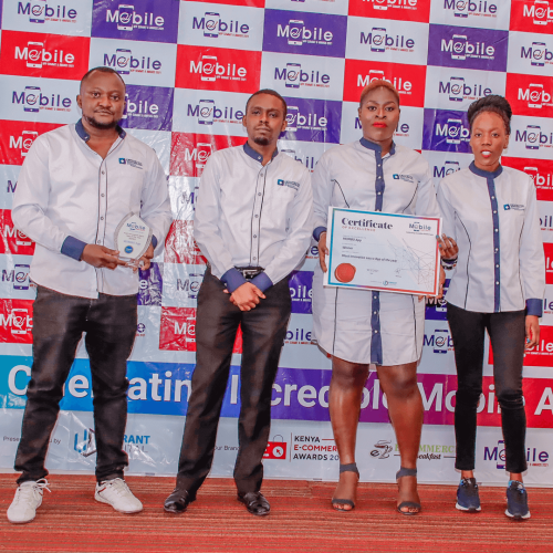 Mombo-Award-2-pljq7kbmonj98wvpgudkgobdh5i72p0g74nepmthmw